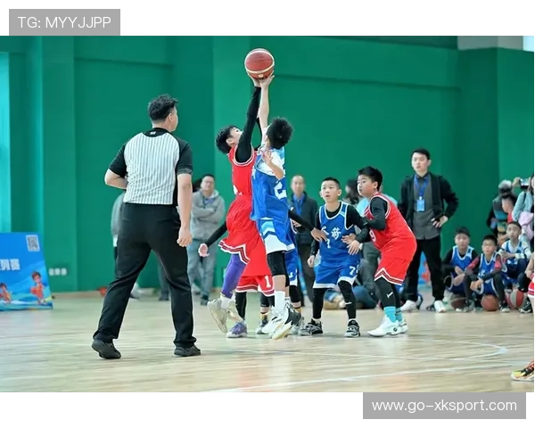 篮球少年用激情点燃生活的希望,篮球少年视频 篮球少年用激情点燃生活的希望,篮球少年视频