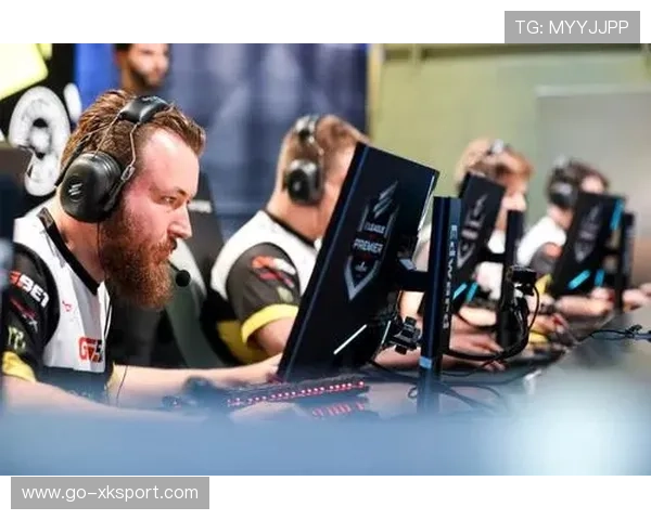 电竞战队的指挥：他如何在高压环境中实时整合碎片化信息